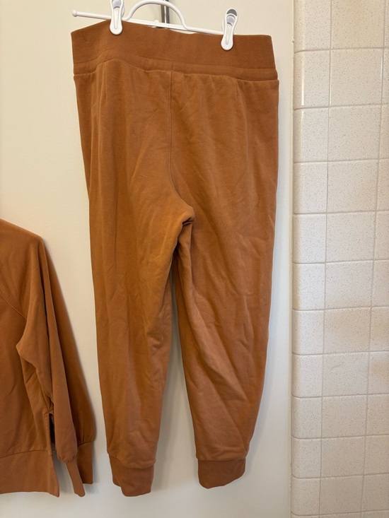 CALIA by Carrie Underwood Brown Sweatshirt & Jogger Set Size Medium Loungewear - Picture 14 of 16